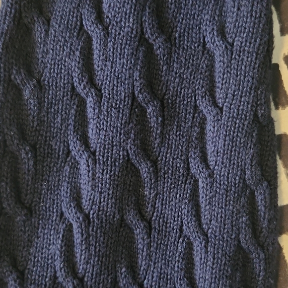 Brandy Melville V-Neck Navy Blue Sweater - Picture 4 of 4